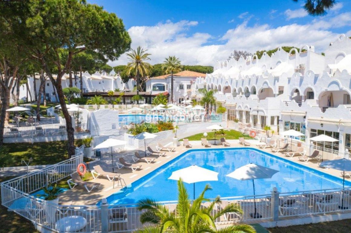 Town House for sale in La Reserva de Marbella, Marbella East