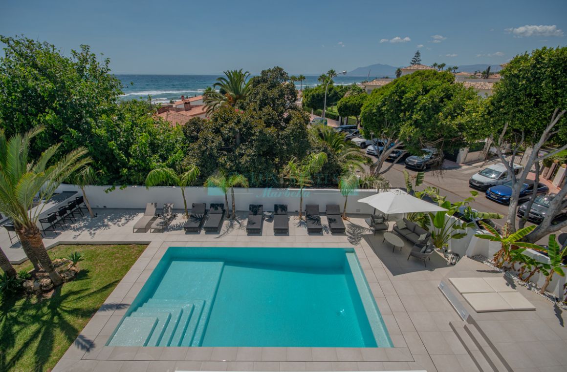 Villa for rent in Costabella, Marbella East