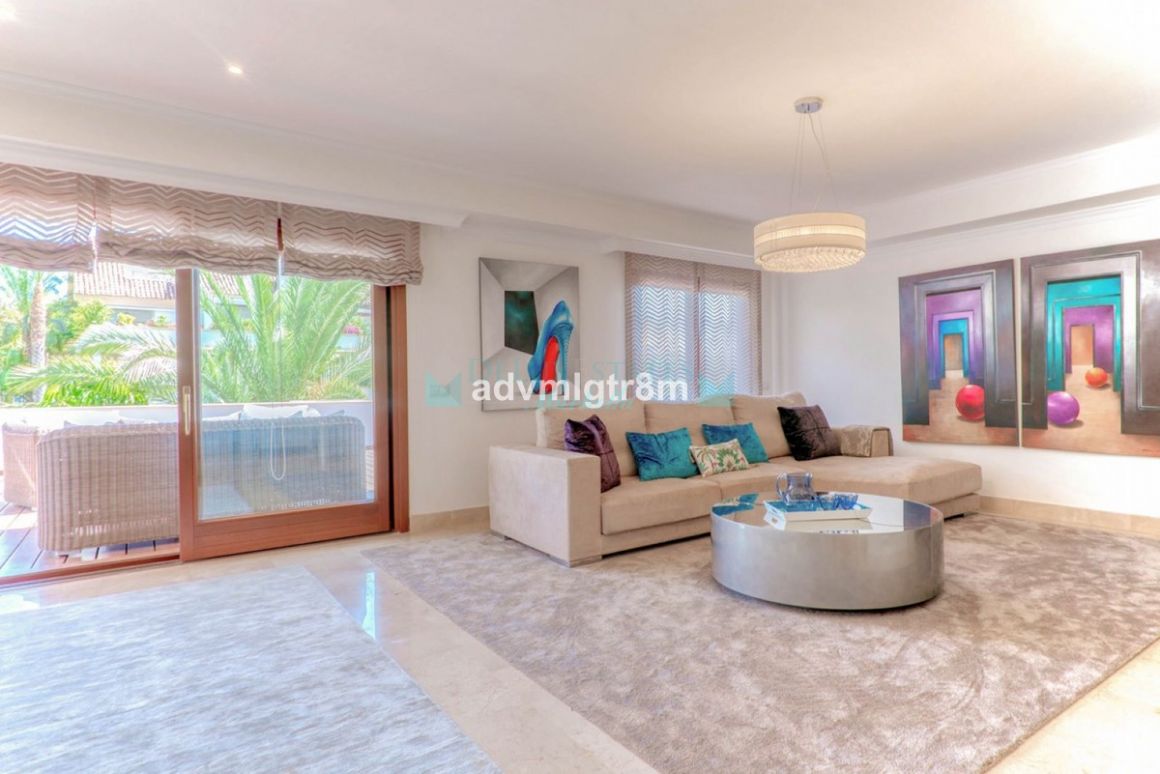 Penthouse for rent in Marbella Golden Mile