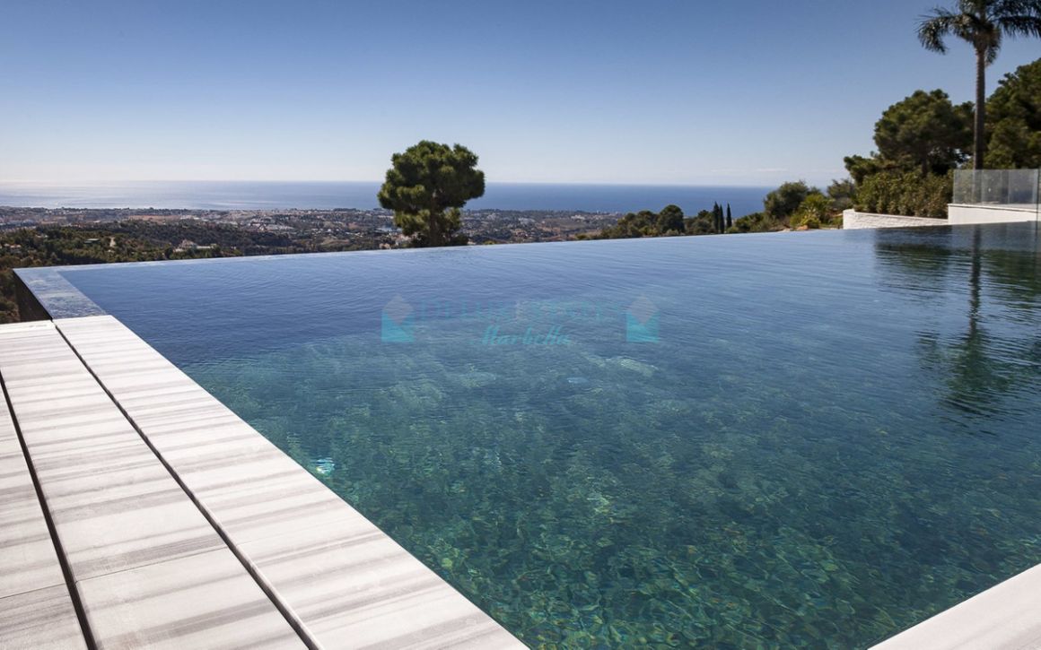 Villa for sale in La Zagaleta, Benahavis