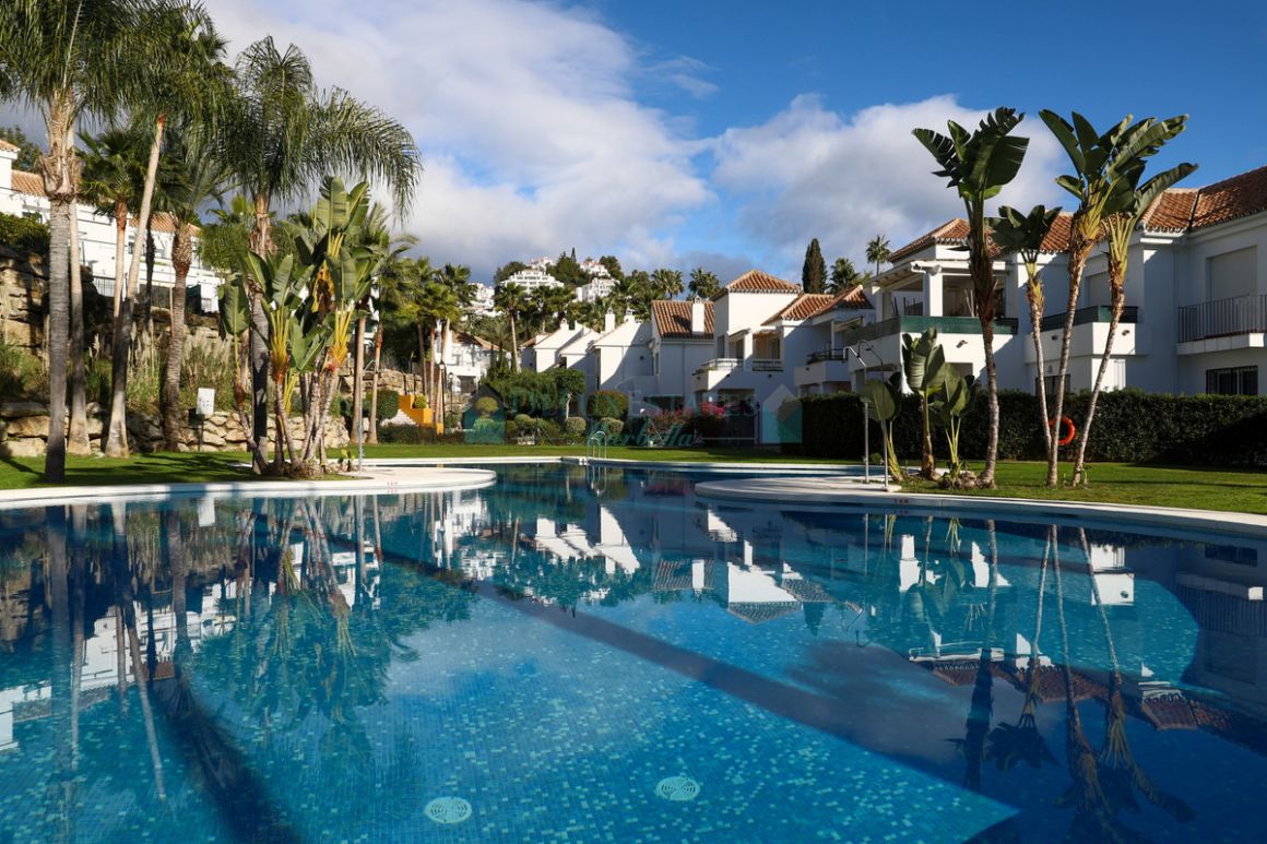 Ground Floor Apartment for sale in Nueva Andalucia