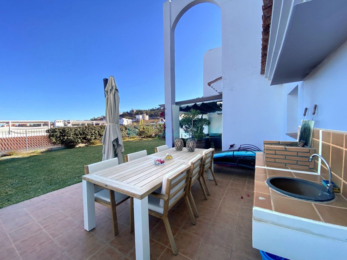 Ground Floor Apartment for sale in La Mairena, Marbella East