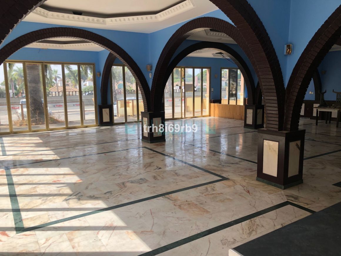 Commercial Premises for rent in Estepona