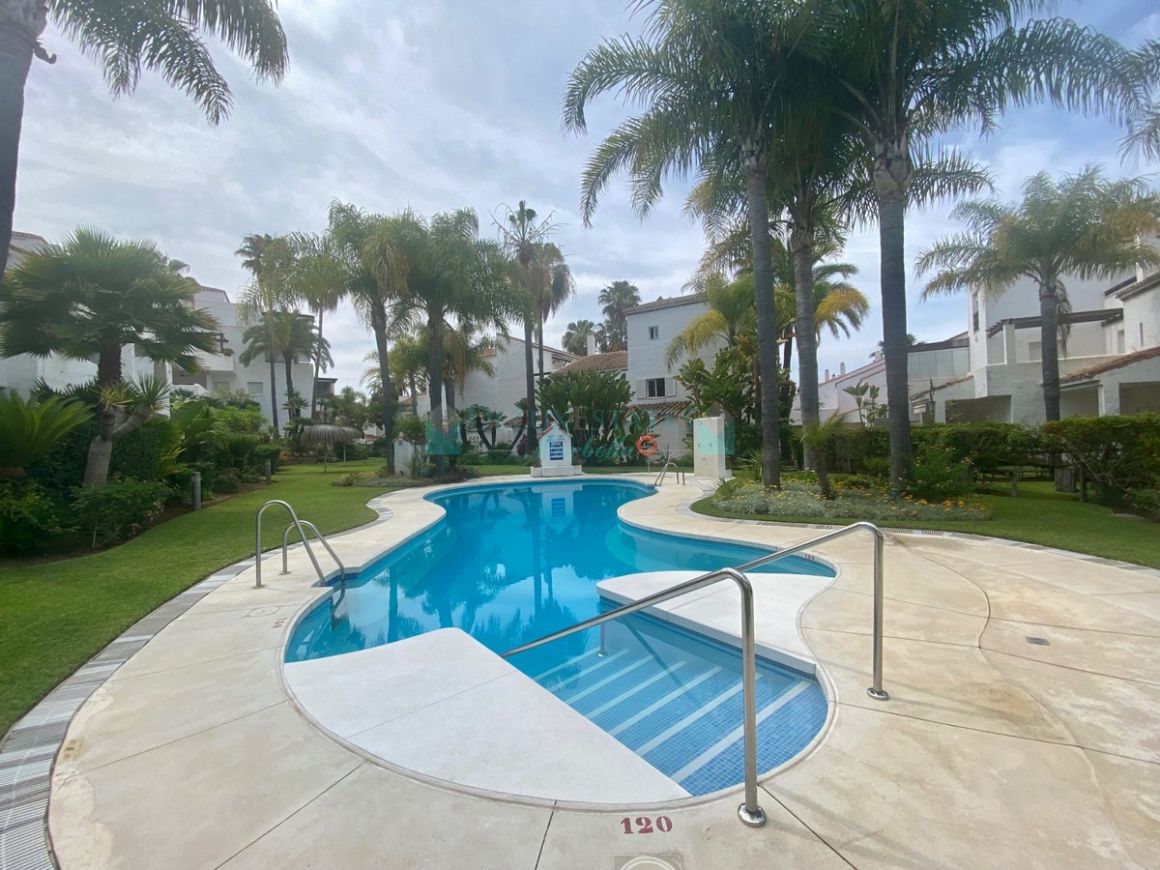 Town House for sale in Bahia de Marbella, Marbella East