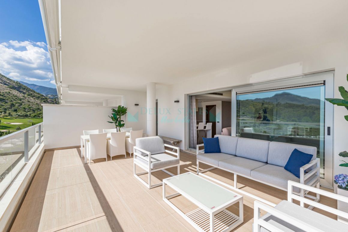 Ground Floor Apartment for sale in Los Arqueros, Benahavis