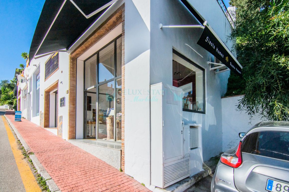 Shopping Centre for sale in La Mairena, Marbella East