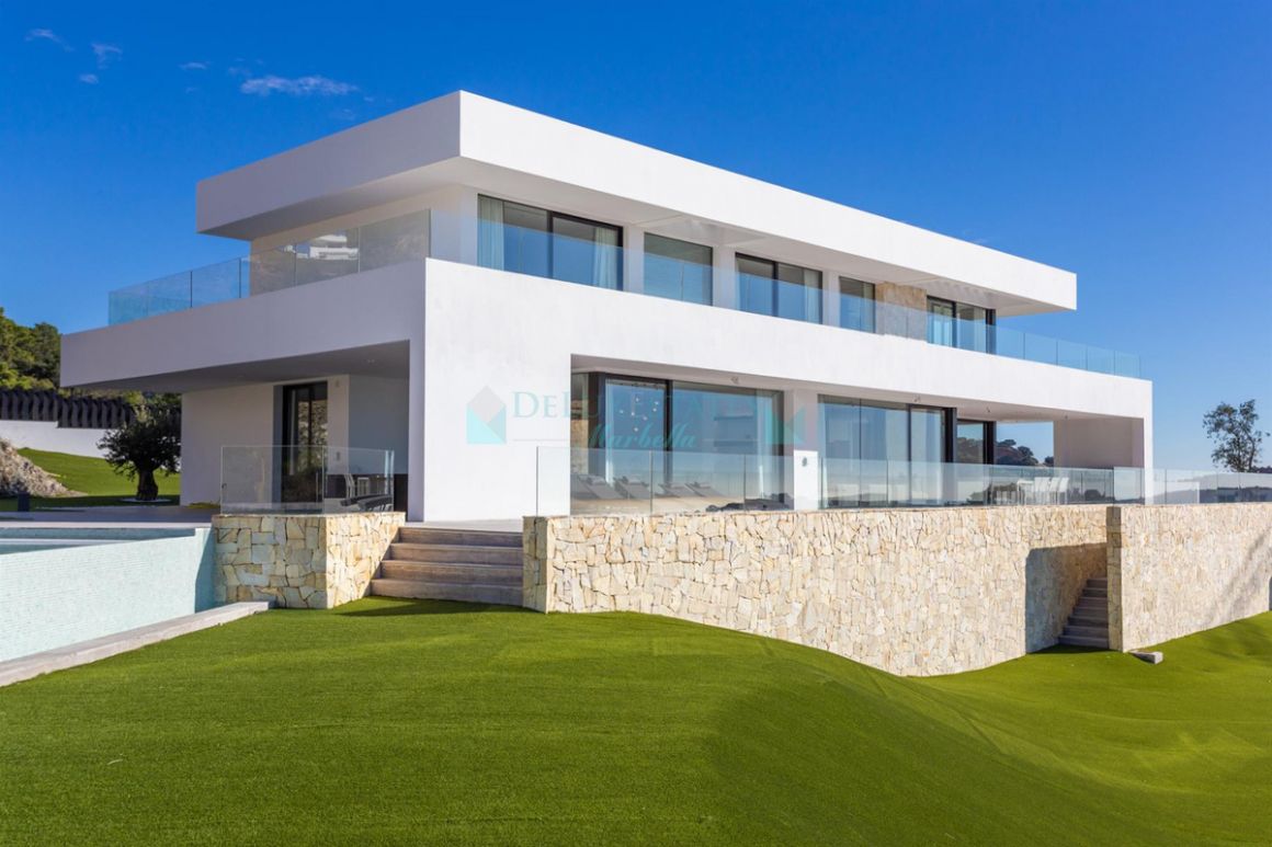 Villa for rent in Benahavis