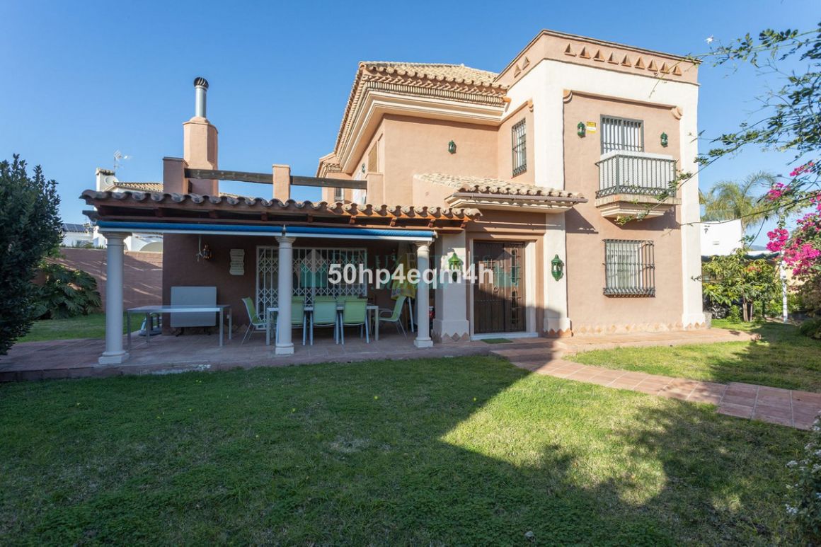Villa for sale in San Pedro de Alcantara