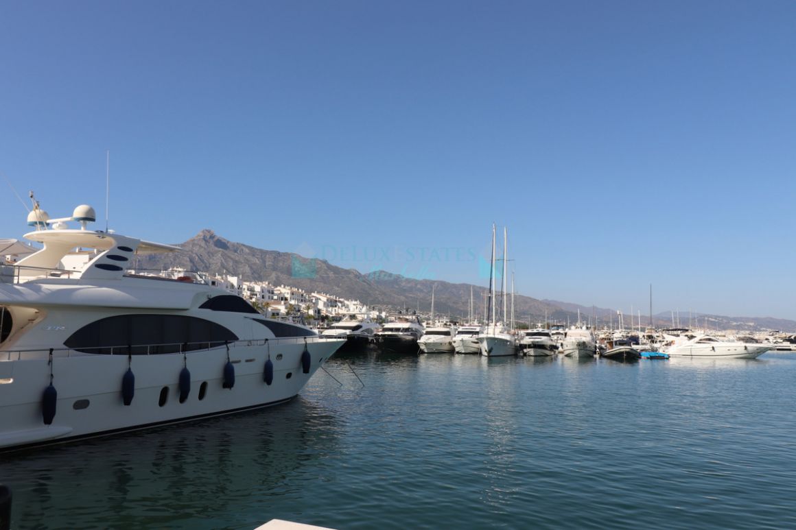 Mooring for sale in Marbella - Puerto Banus