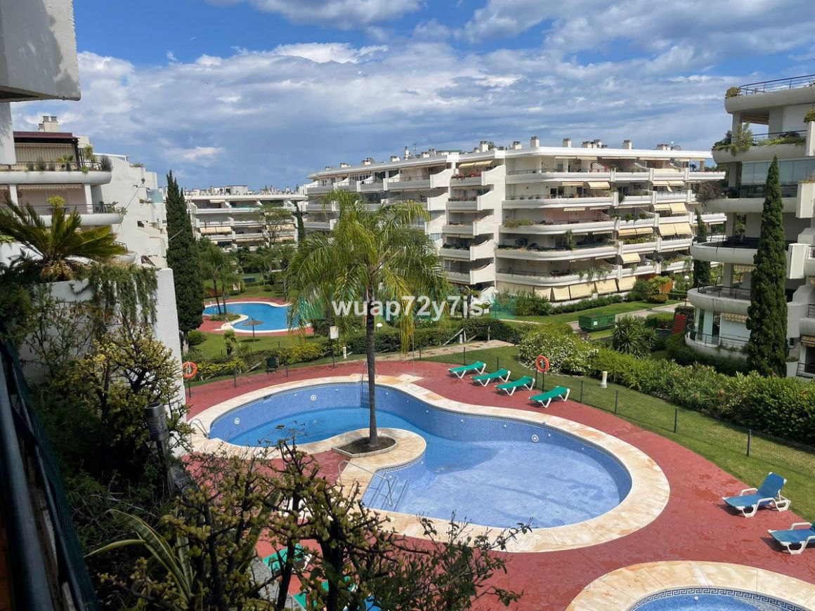 Apartment for sale in Guadalmina Alta, San Pedro de Alcantara