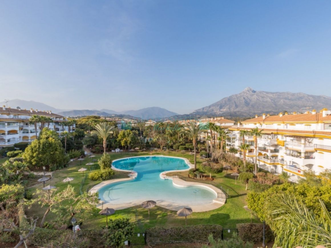 Ground Floor Apartment for sale in Nueva Andalucia