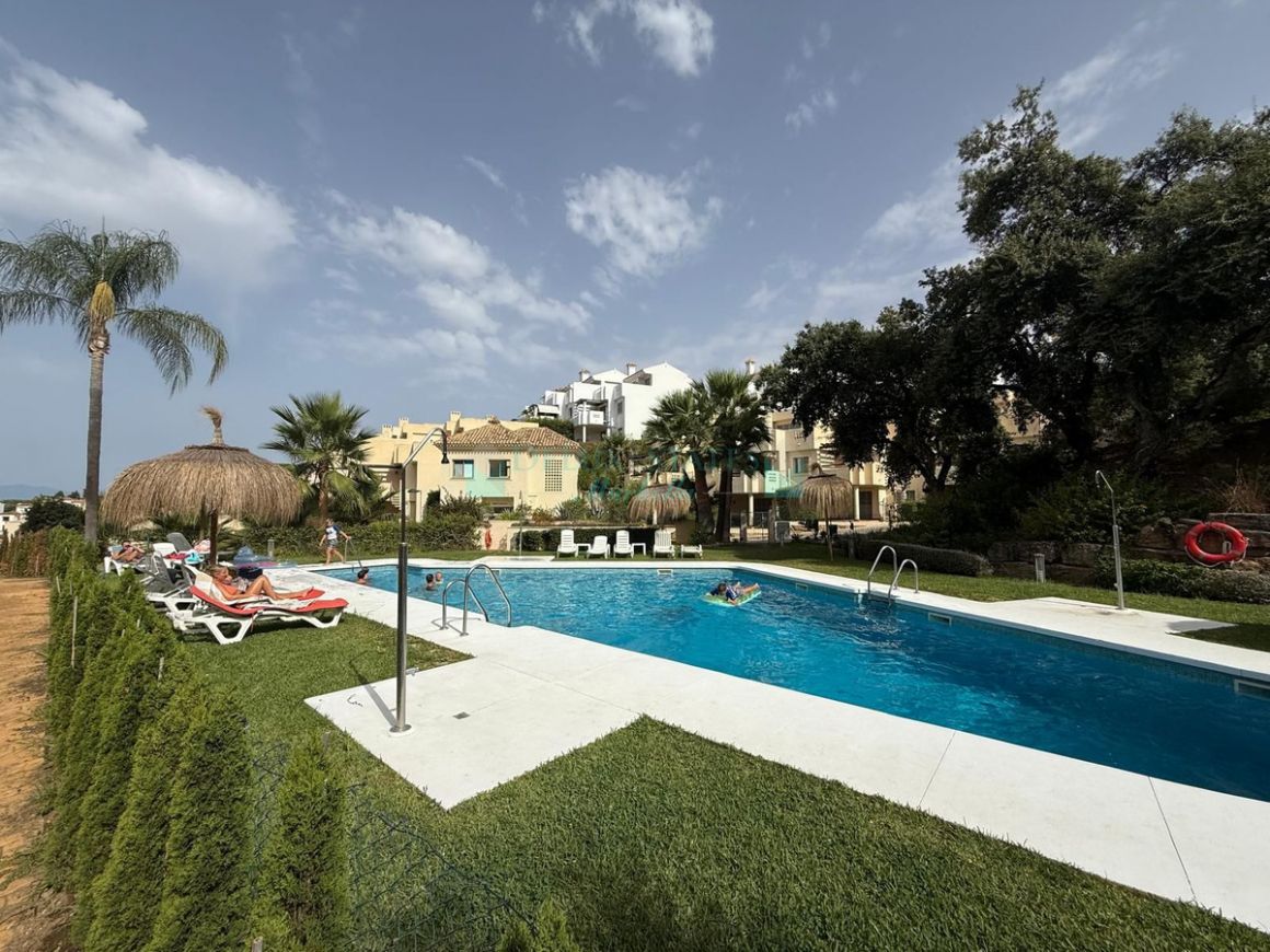 Town House for sale in Cabopino, Marbella East