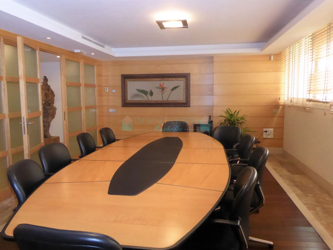 Office for rent in Marbella
