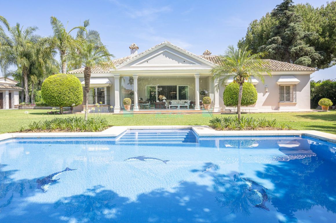 Villa for sale in Guadalmina Alta, San Pedro de Alcantara