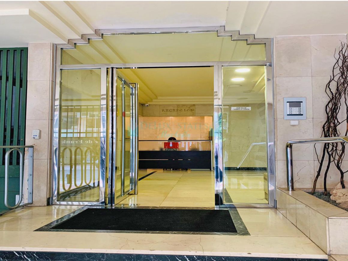 Office for sale in Marbella