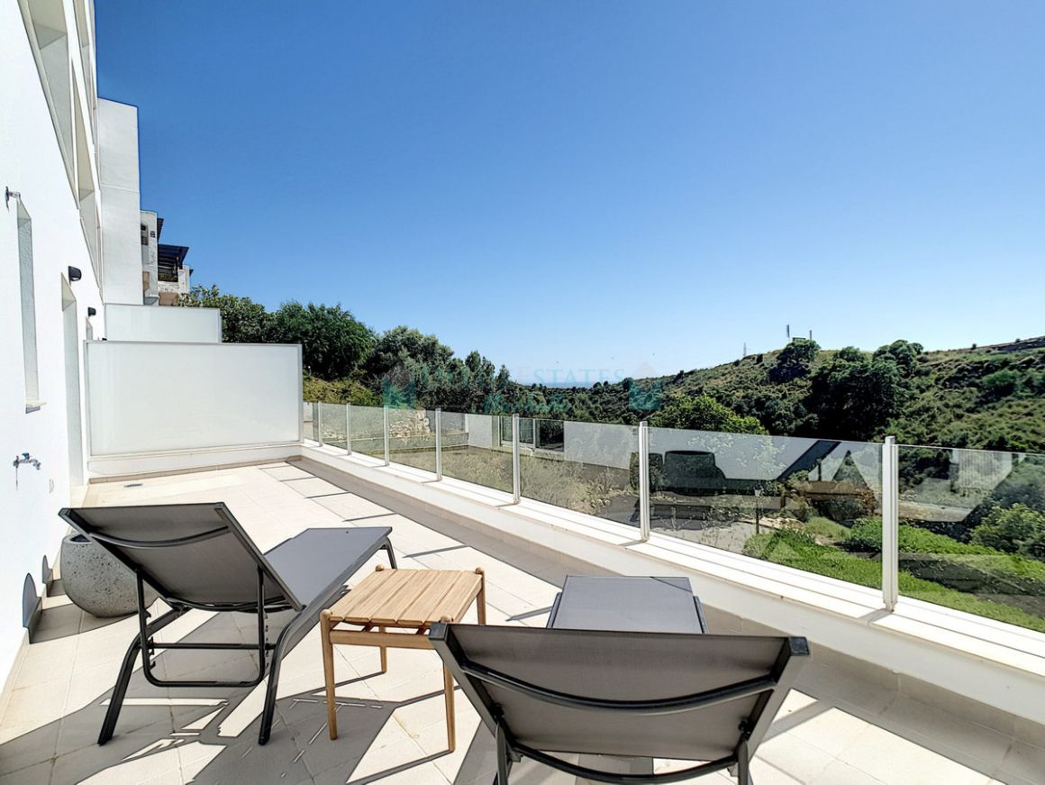 Penthouse for sale in Los Altos de los Monteros, Marbella East