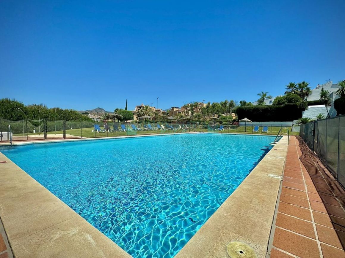 Town House for sale in Estepona