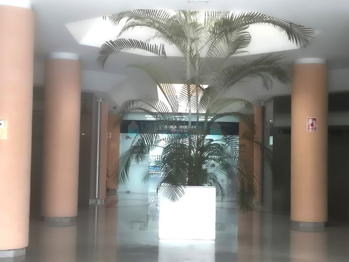 Office for sale in Marbella