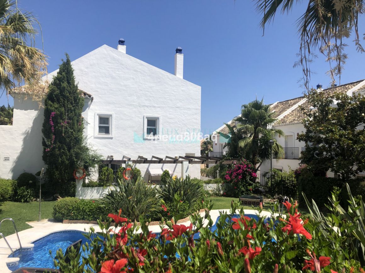 Town House for sale in Marbella Golden Mile