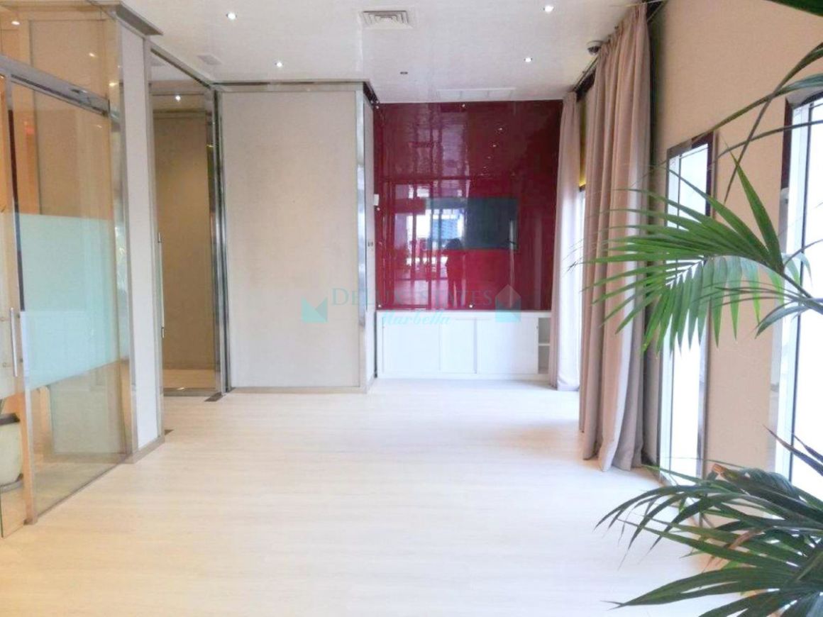 Shopping Centre for rent in Marbella - Puerto Banus