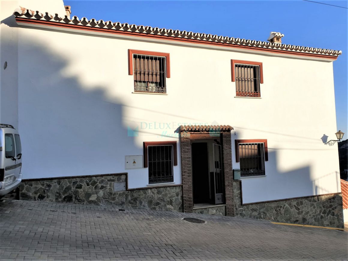 Semi Detached Villa for sale in Ojen