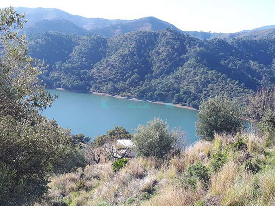 Plot for sale in Istan