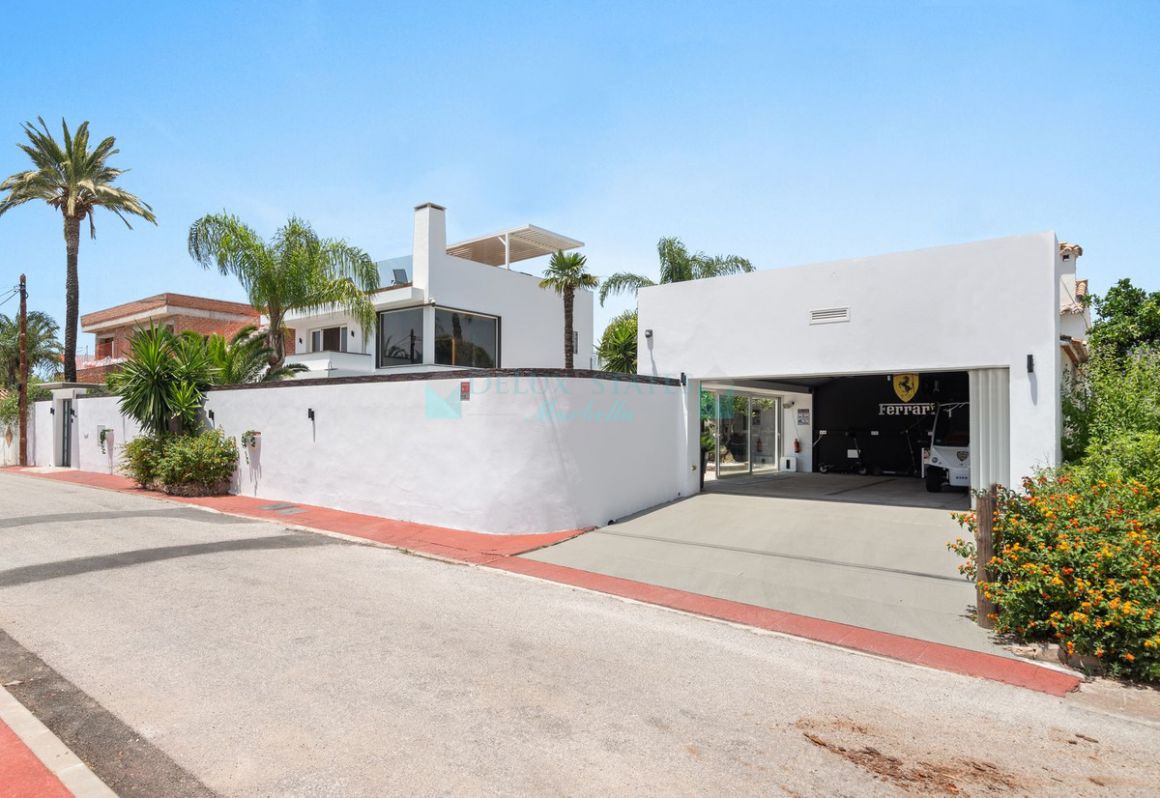 Villa for rent in Nueva Andalucia