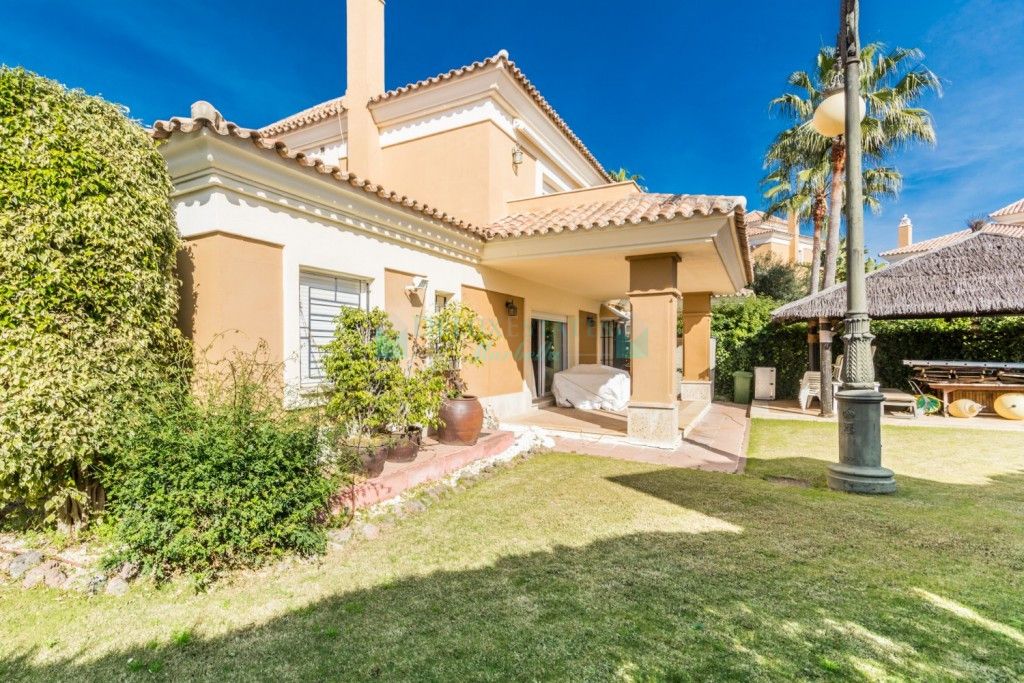 Semi Detached Villa for sale in Santa Clara, Marbella East