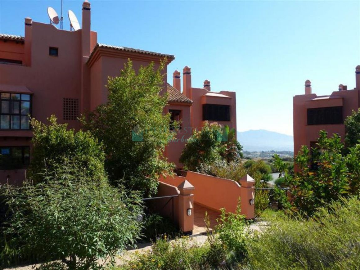 Ground Floor Apartment for sale in La Mairena, Marbella East