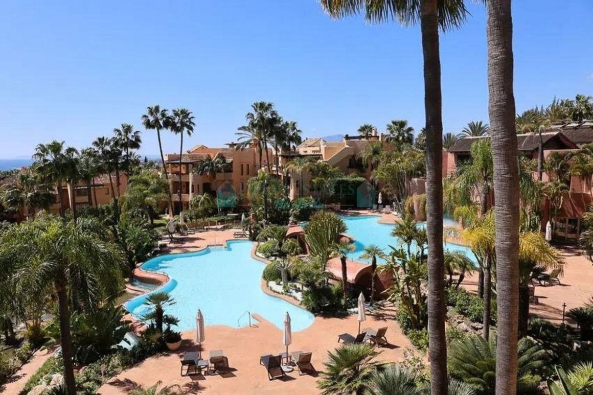 Penthouse for sale in Marbella Golden Mile