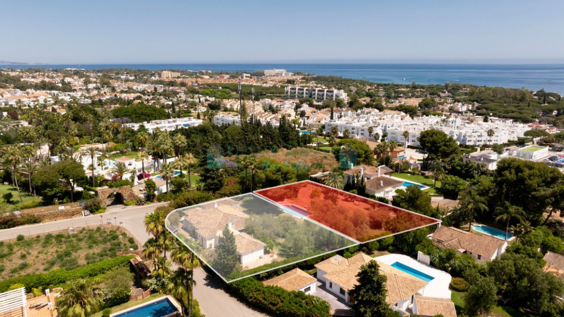Plot for sale in El Paraiso, Estepona