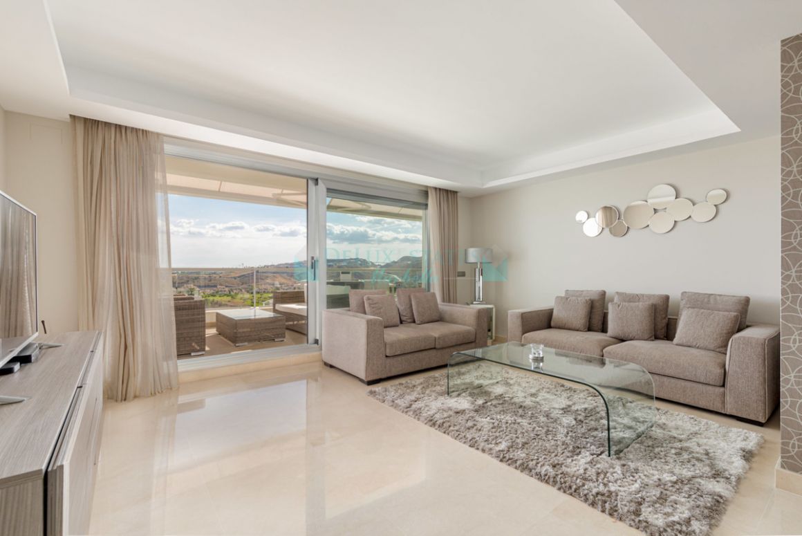 Apartment for sale in Los Arqueros, Benahavis