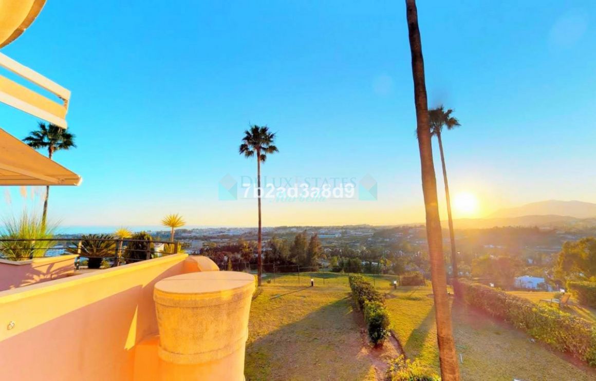 Apartment for sale in Nueva Andalucia