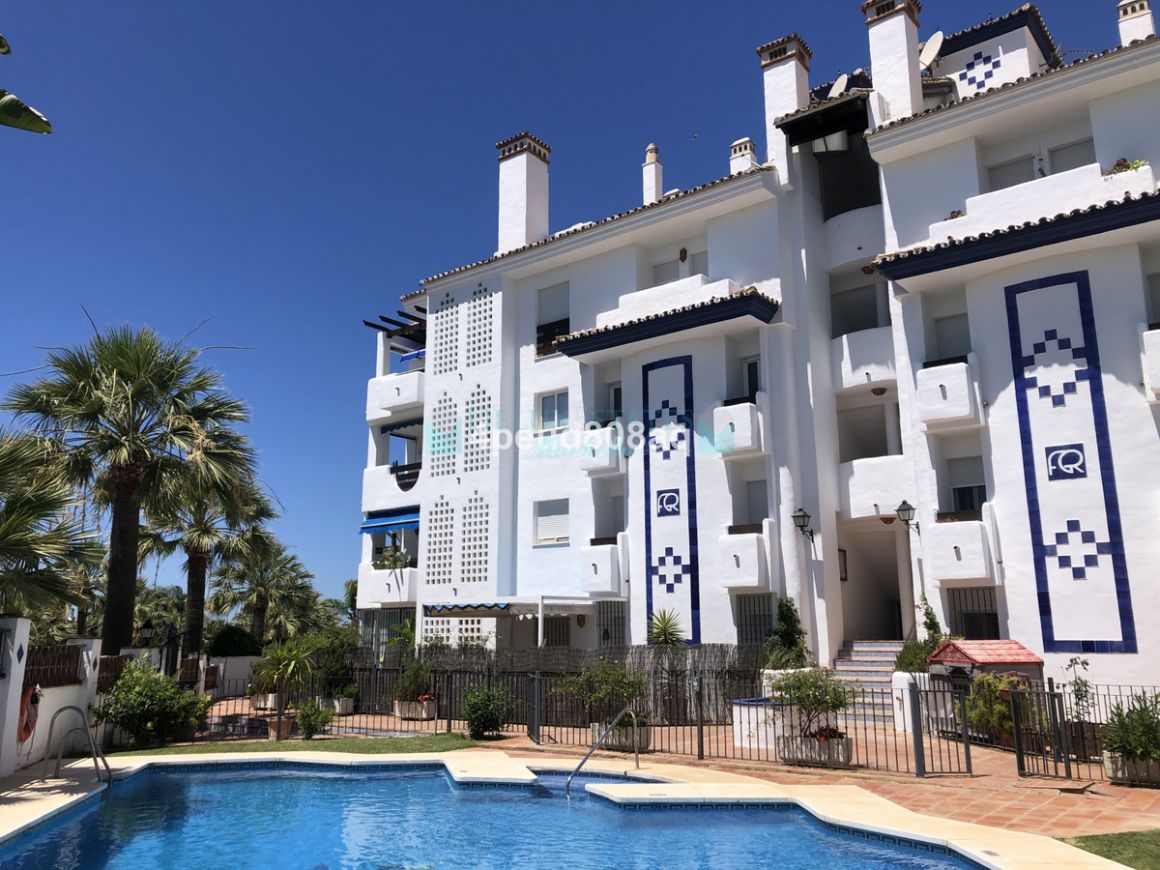 Penthouse for sale in El Rosario, Marbella East