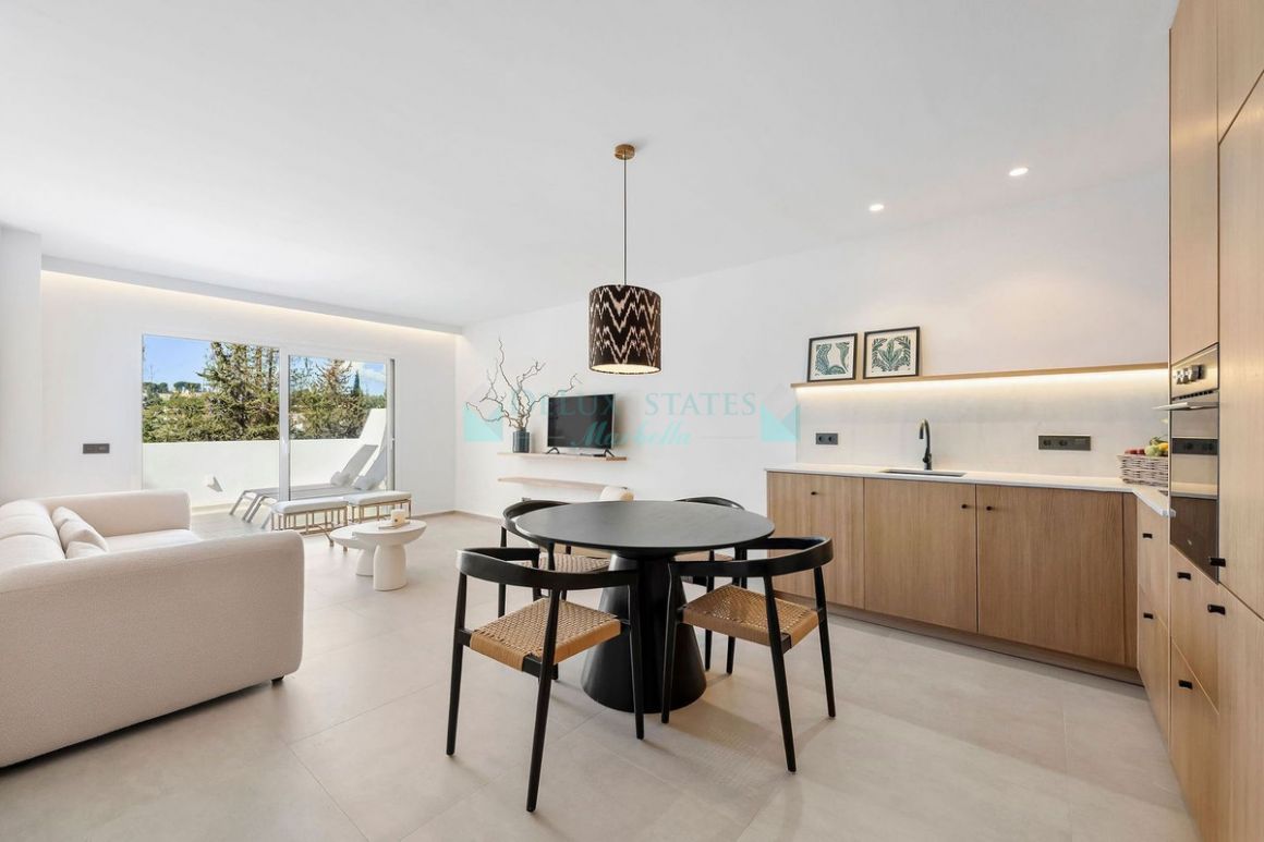 Penthouse for sale in Nueva Andalucia
