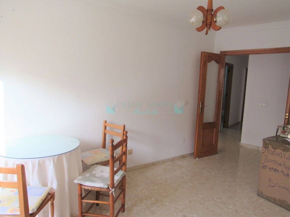 Apartment for sale in Estepona