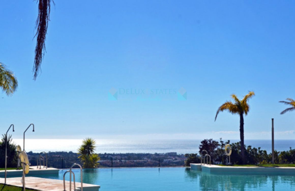 Apartment for sale in Benahavis