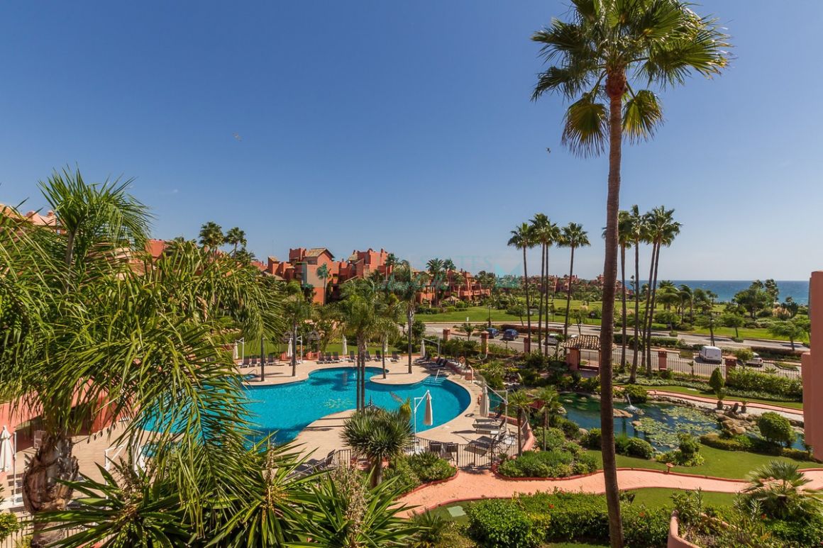 Penthouse for rent in Estepona