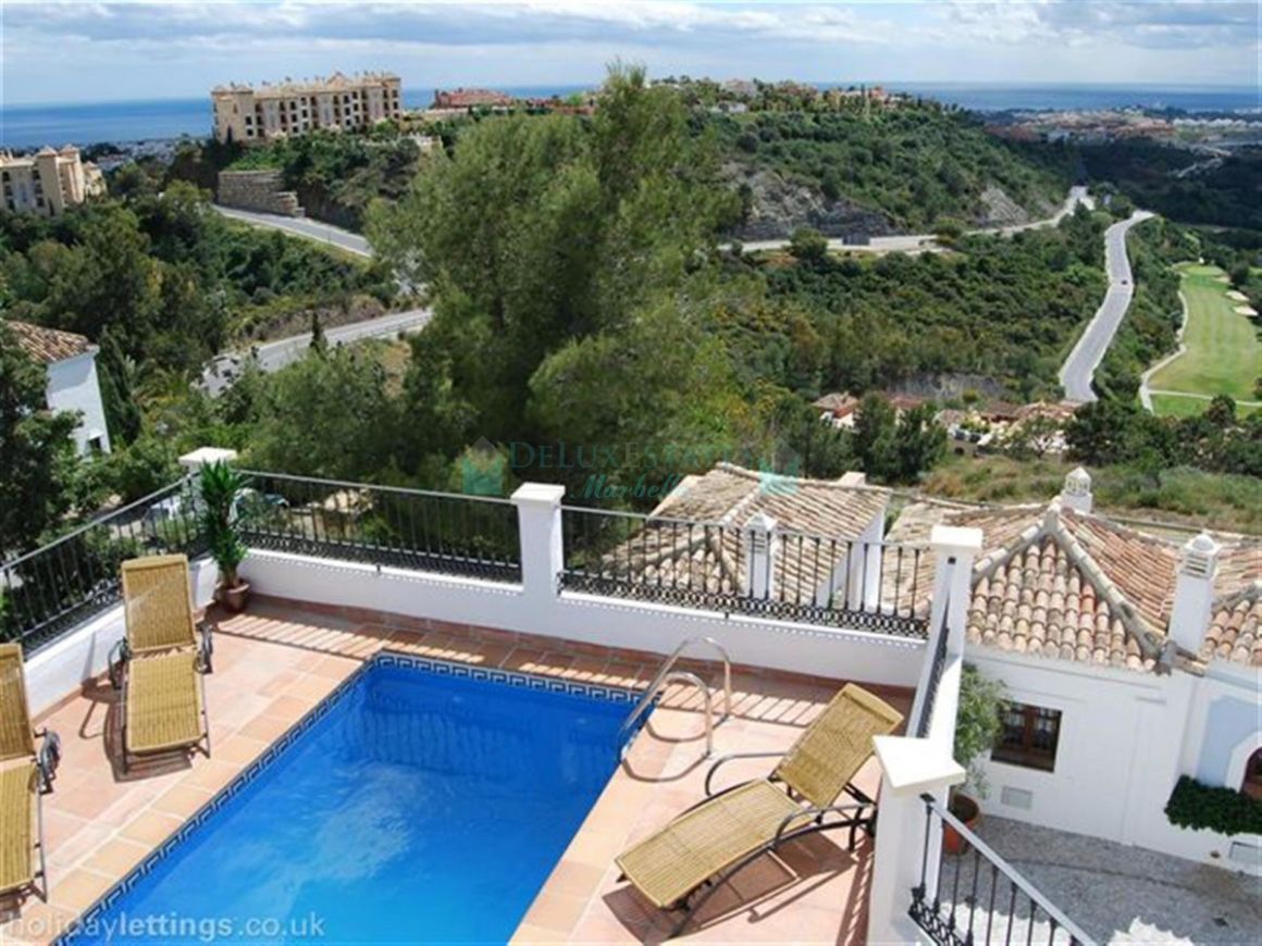 Town House for rent in Benahavis
