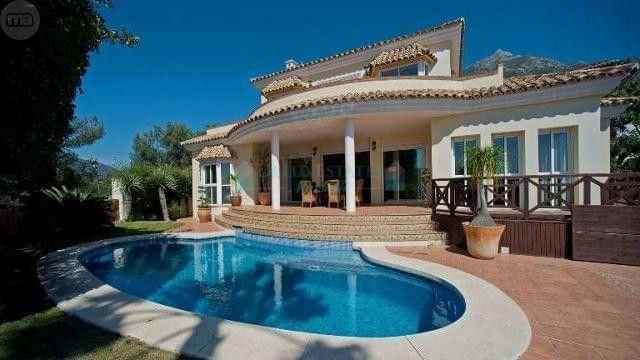 Villa for sale in Istan