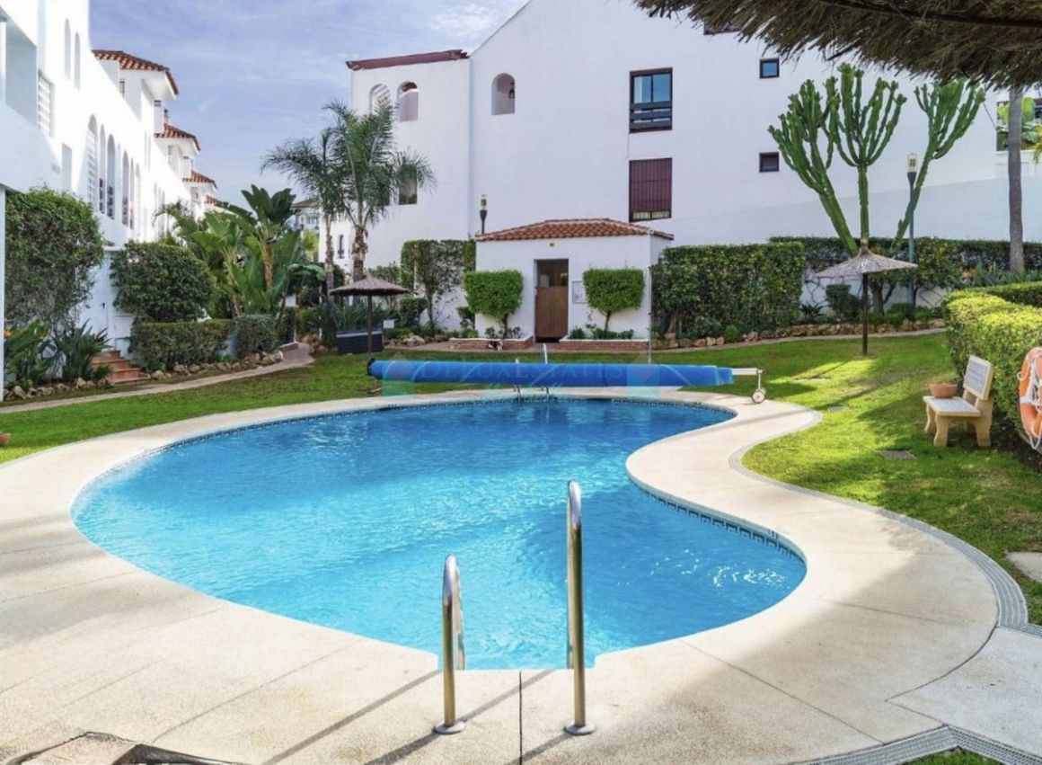 Ground Floor Apartment for sale in Nueva Andalucia