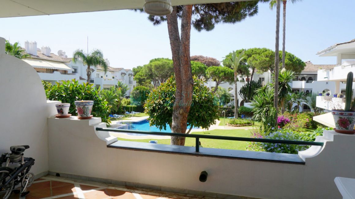 Apartment for sale in El Presidente, Estepona