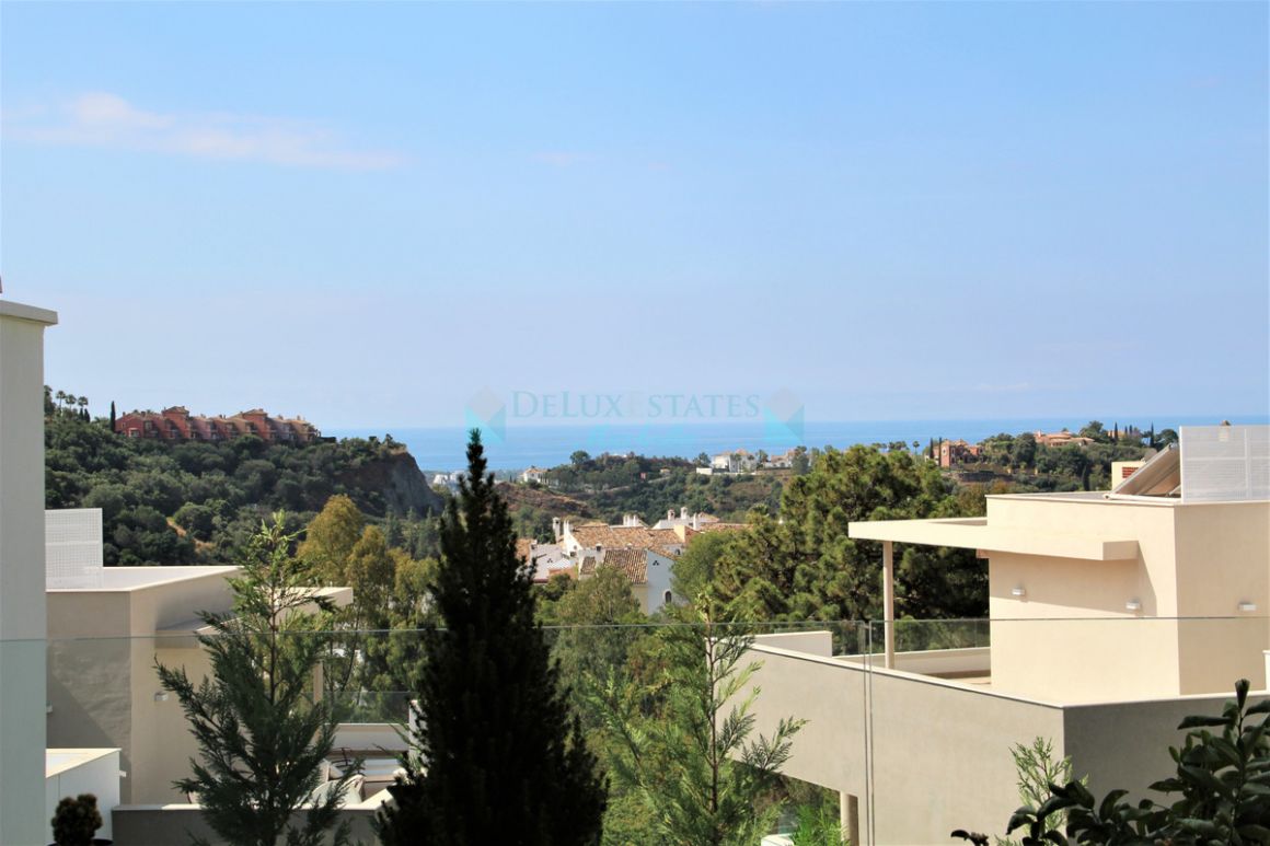 Ground Floor Apartment for sale in Benahavis