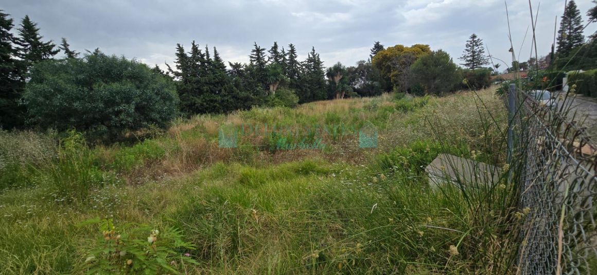 Residential Plot for sale in Atalaya, Estepona