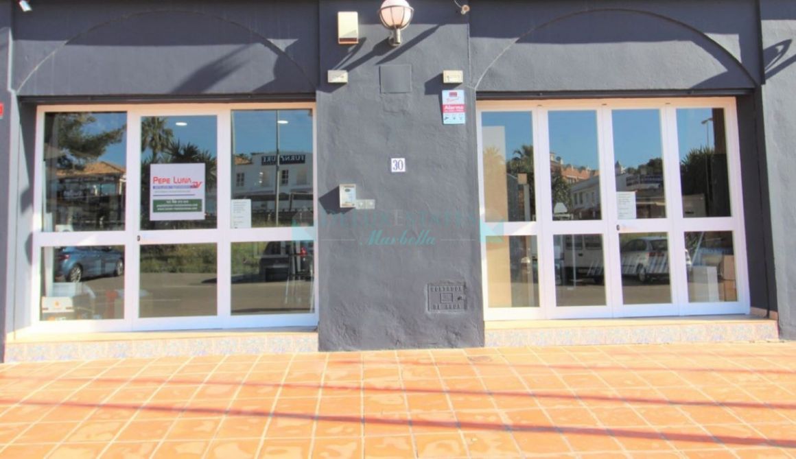 Shopping Centre for sale in Atalaya, Estepona