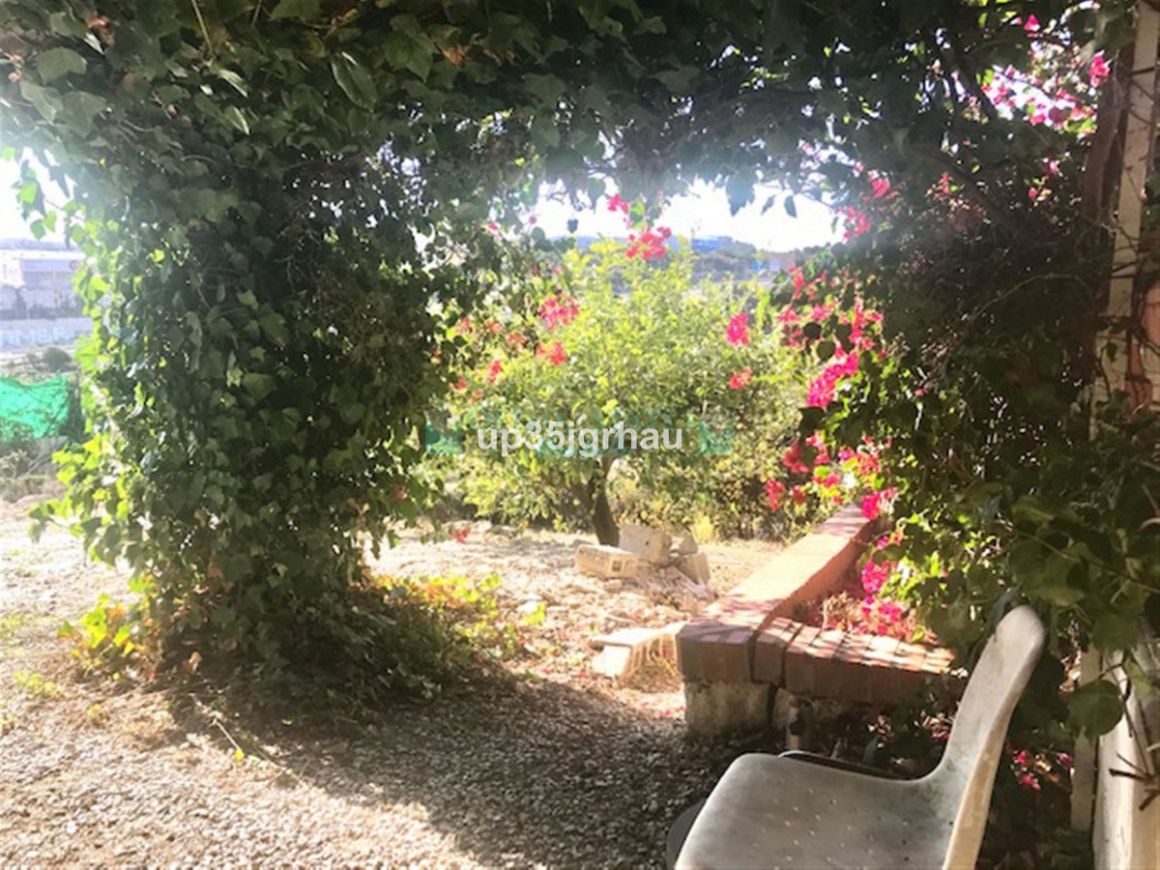 Finca for sale in Estepona