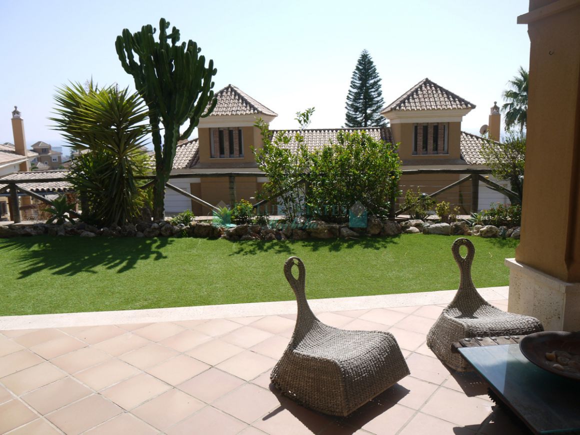 Semi Detached Villa for sale in Santa Clara, Marbella East