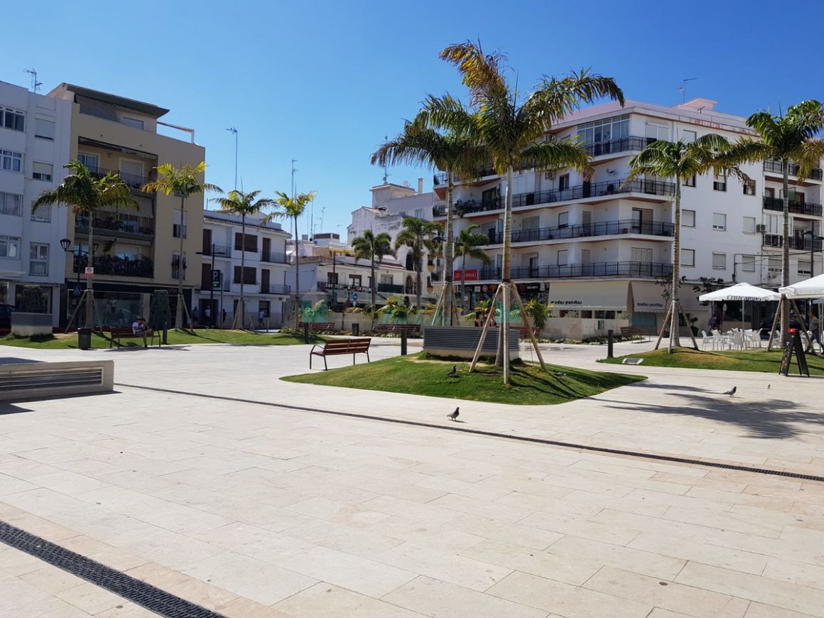 Bar for sale in Estepona