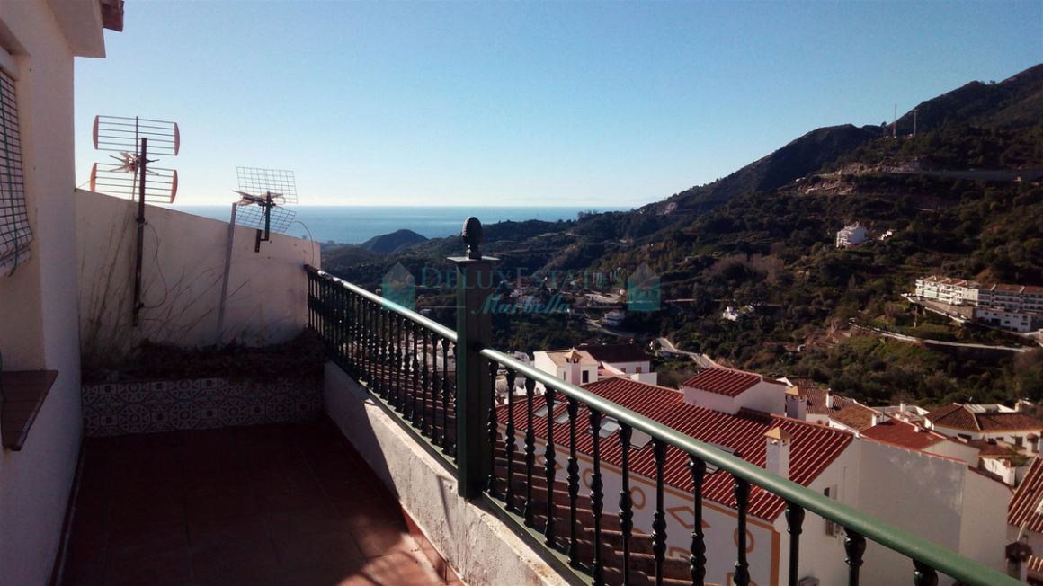 Semi Detached Villa for sale in Ojen