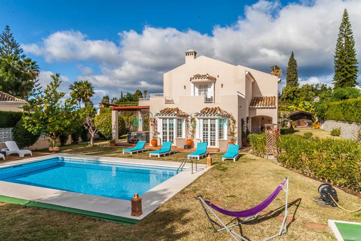 Villa for sale in Elviria, Marbella East